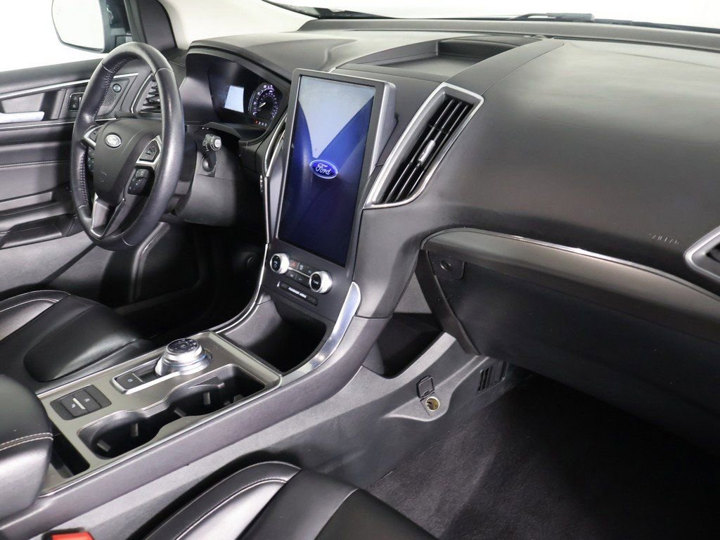 Used 2022 Ford Edge Titanium image 27