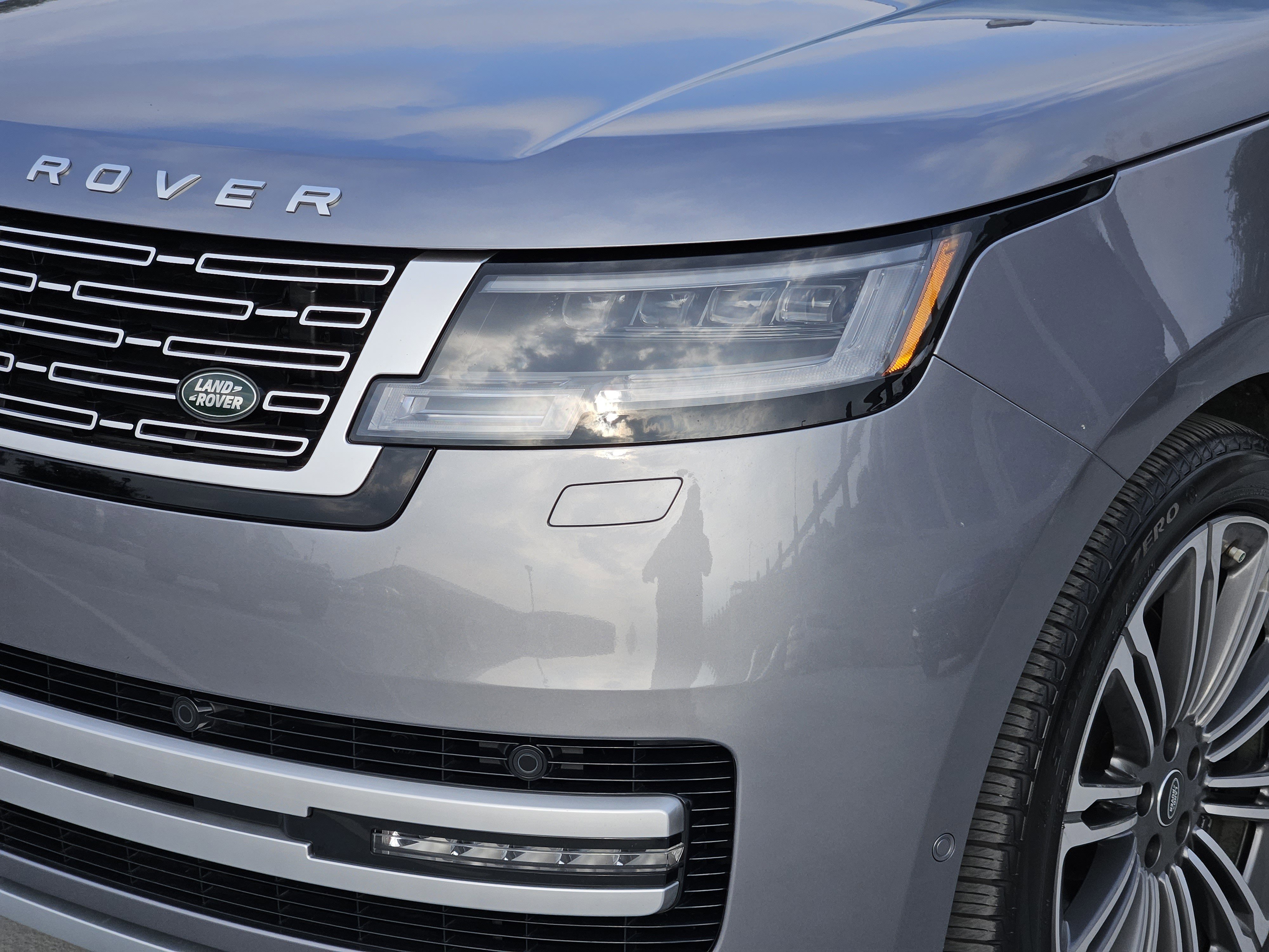 Used 2024 Land Rover Range Rover Autobiography image 13