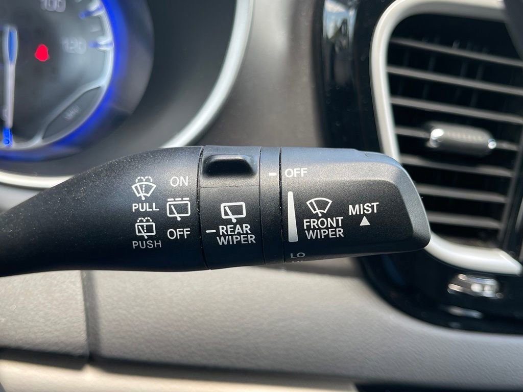 Certified 2023 Chrysler Pacifica Touring-L FWD image 53