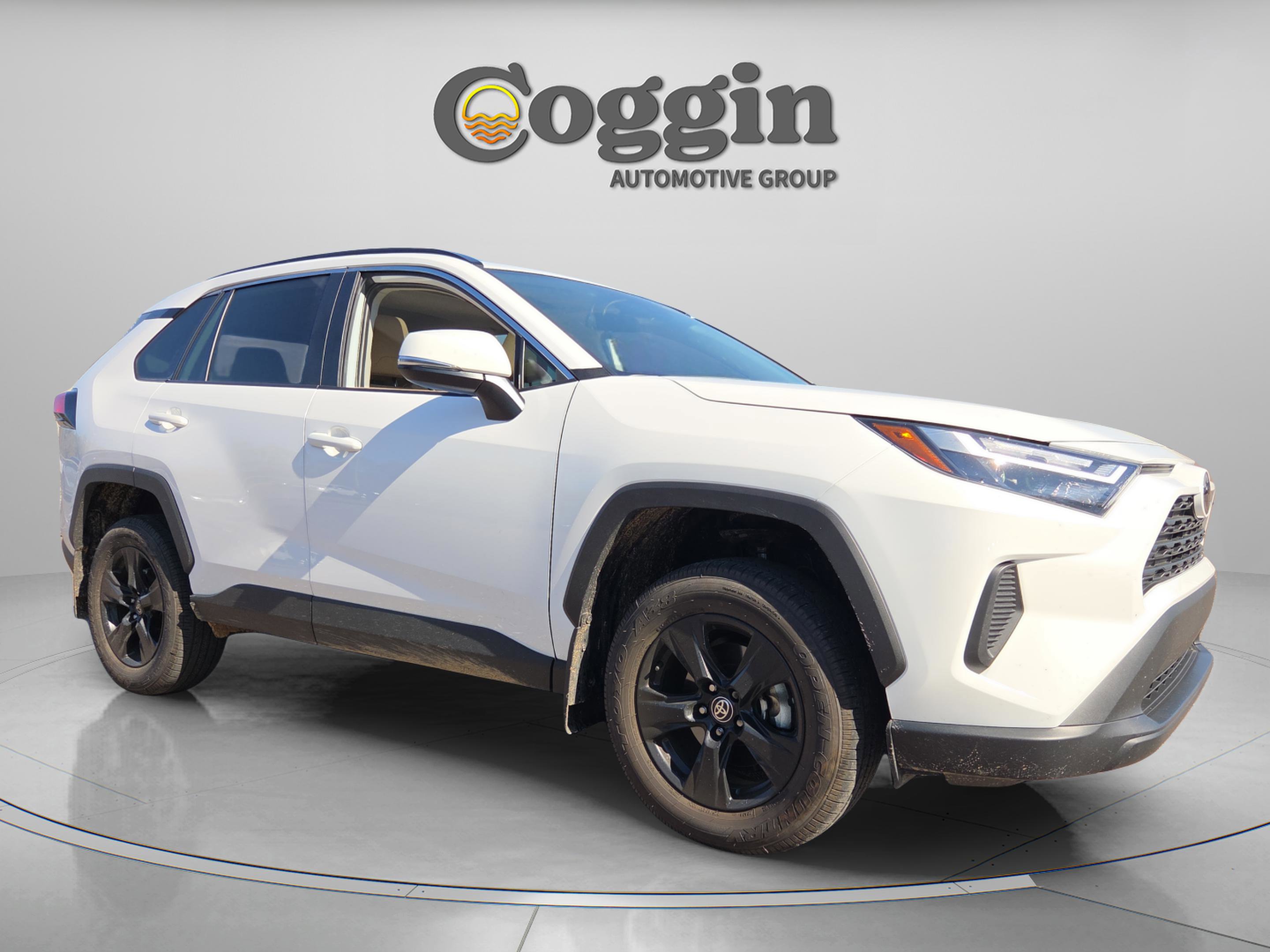 Used 2025 Toyota RAV4 XLE image 8