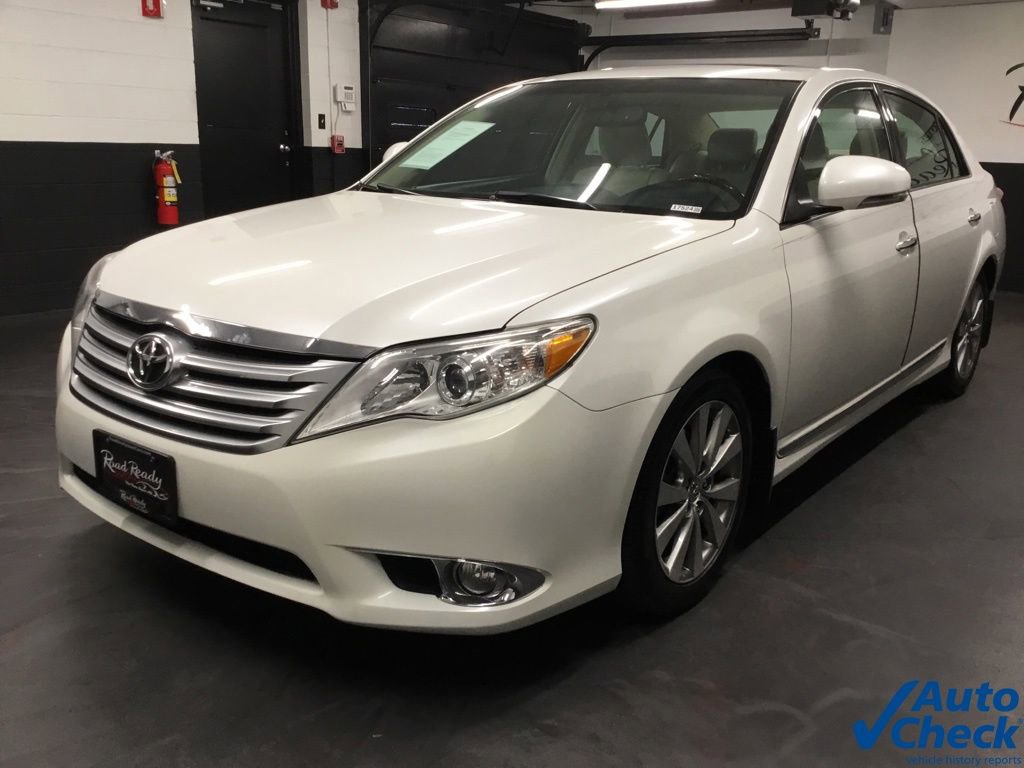 Used 2011 Toyota Avalon Limited FWD image 5