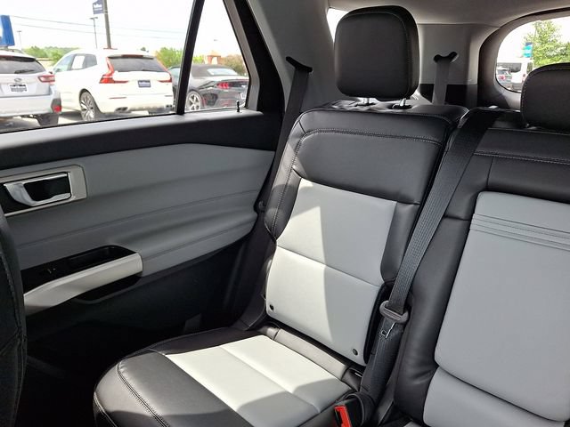 Certified 2022 Ford Explorer XLT w/ Equipment Group 202A AWD/4WD image 25