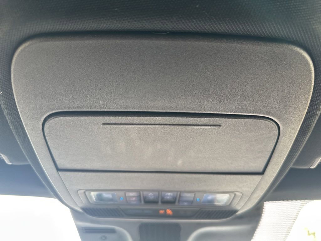 Used 2025 Ford Expedition Tremor AWD/4WD image 8