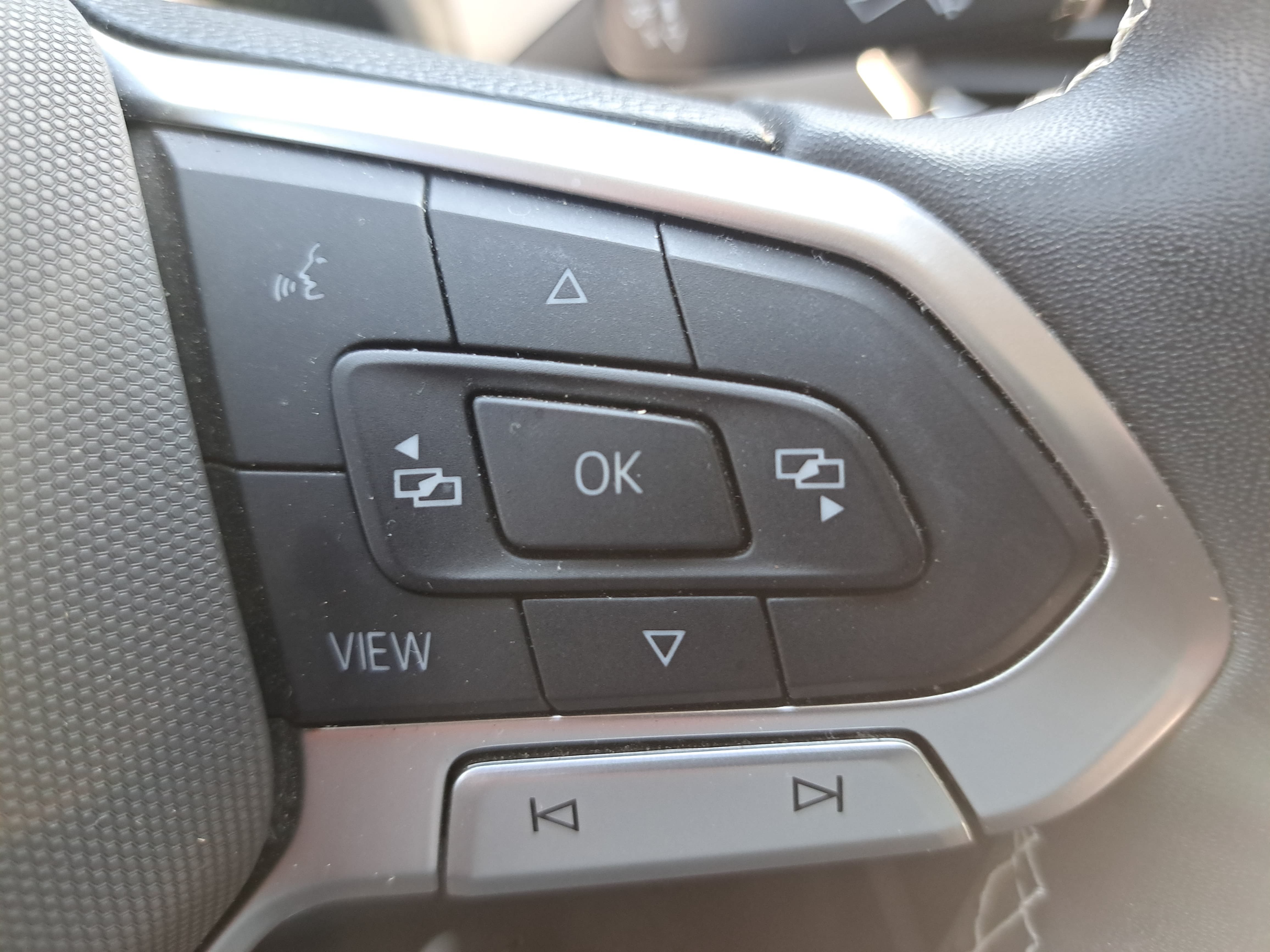 Certified 2023 Volkswagen Atlas SE w/ Panoramic Sunroof Package FWD image 19