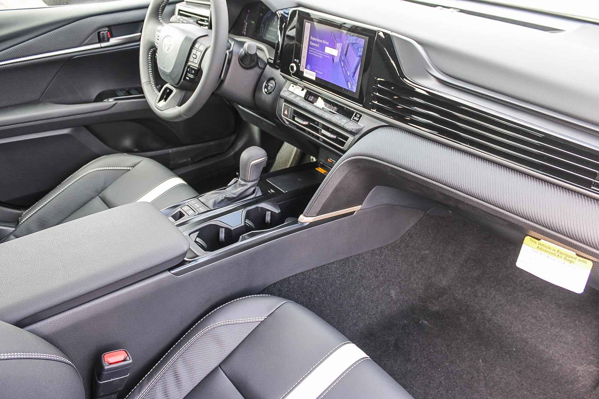 New 2026 Toyota Camry SE image 19