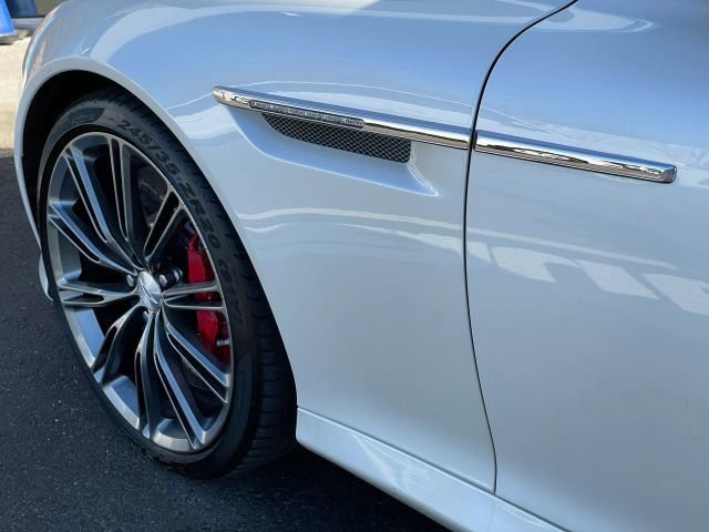 Used 2015 Aston Martin DB9 Coupe RWD image 16