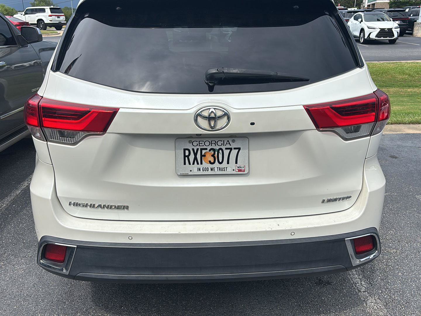 Used 2018 Toyota Highlander FWD V6 image 14