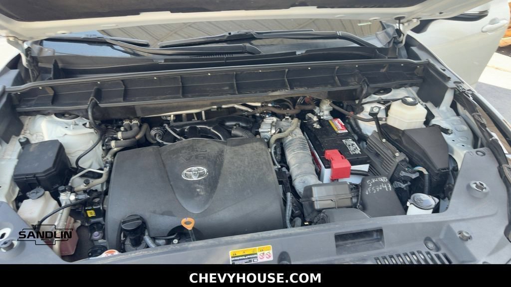 Used 2022 Toyota Highlander XLE FWD image 57