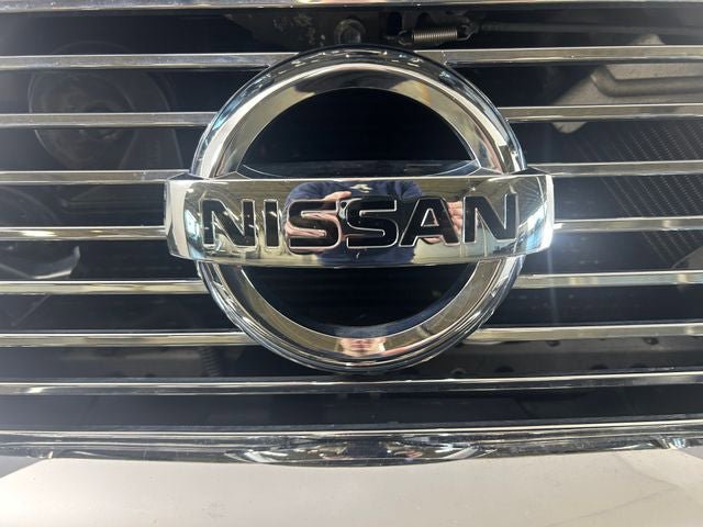 Used 2015 Nissan Titan SL w/ SL Heavy Metal Package AWD/4WD image 11