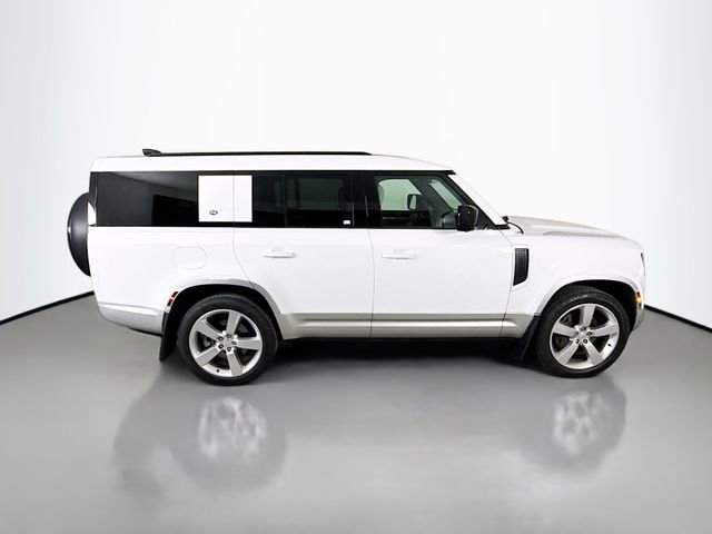 Used 2023 Land Rover Defender 130 First Edition image 8