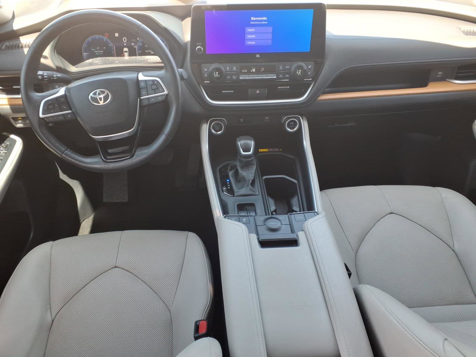 Used 2024 Toyota Grand Highlander FWD image 12