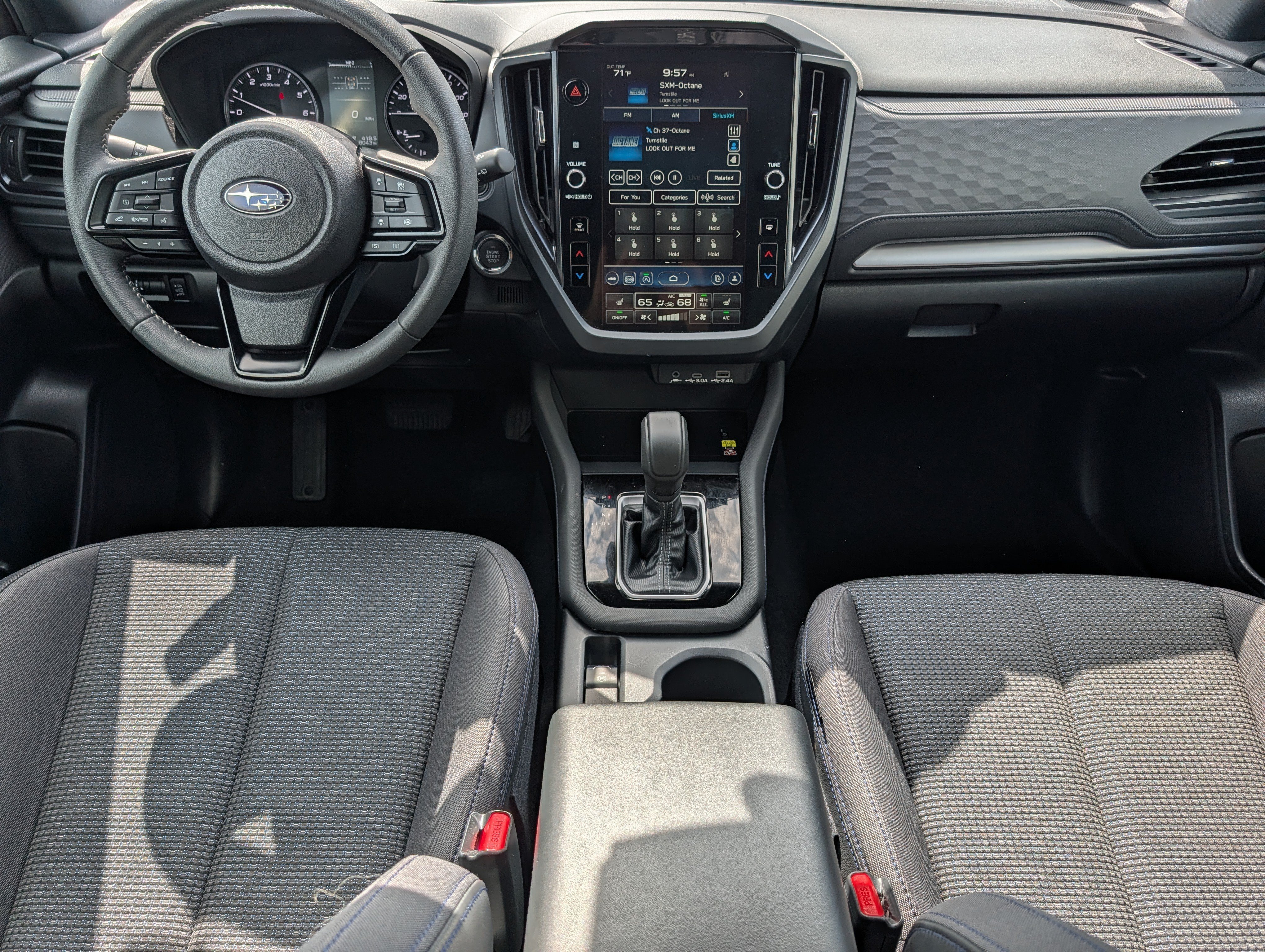 Used 2025 Subaru Forester Premium AWD/4WD image 10