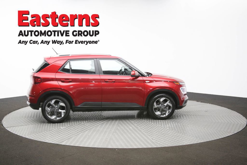 Used 2025 Hyundai Venue Limited FWD image 44