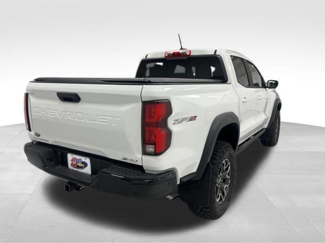 New 2025 Chevrolet Colorado ZR2 w/ Off-Road Front Bumper Package AWD/4WD image 19