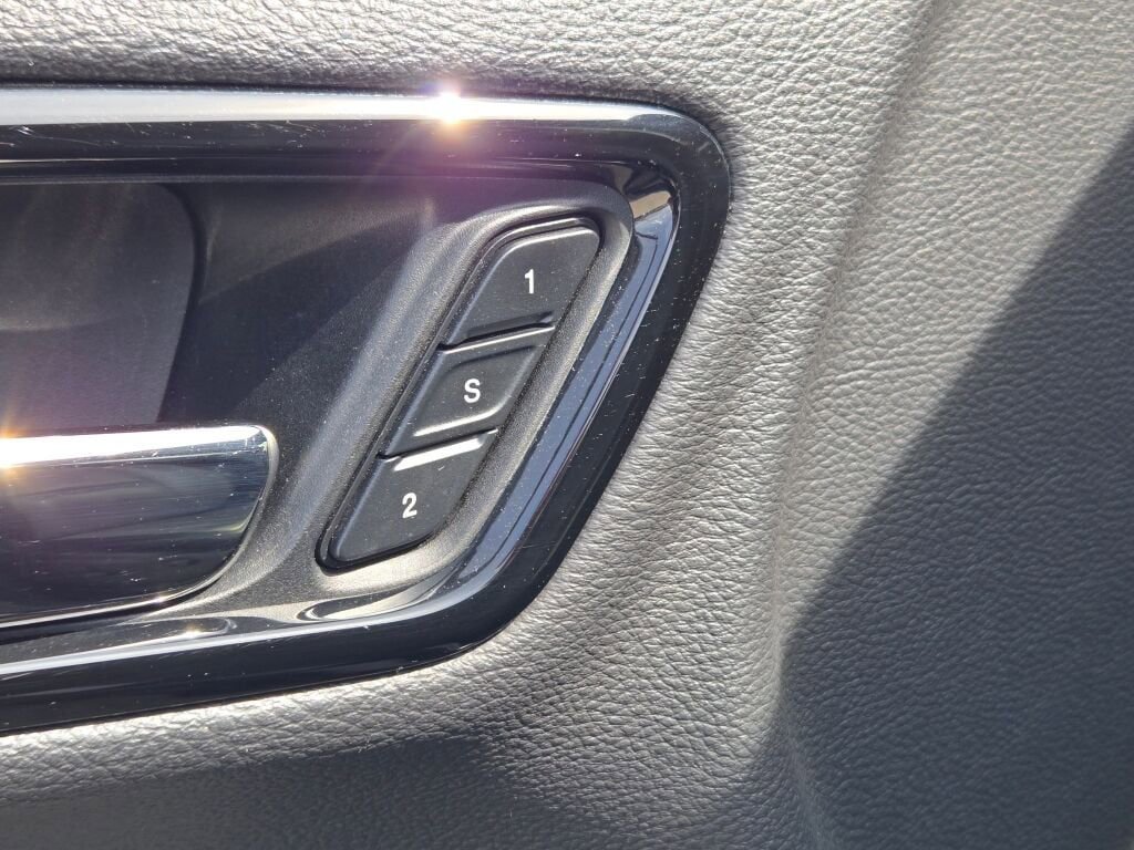 Used 2021 Dodge Durango R/T w/ Tow 'N Go Package image 31