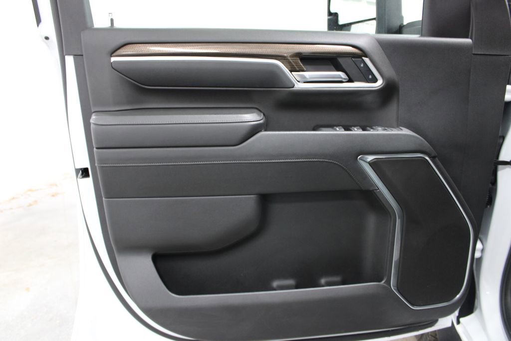 Used 2024 Chevrolet Silverado 3500 LT w/ Convenience Package image 27