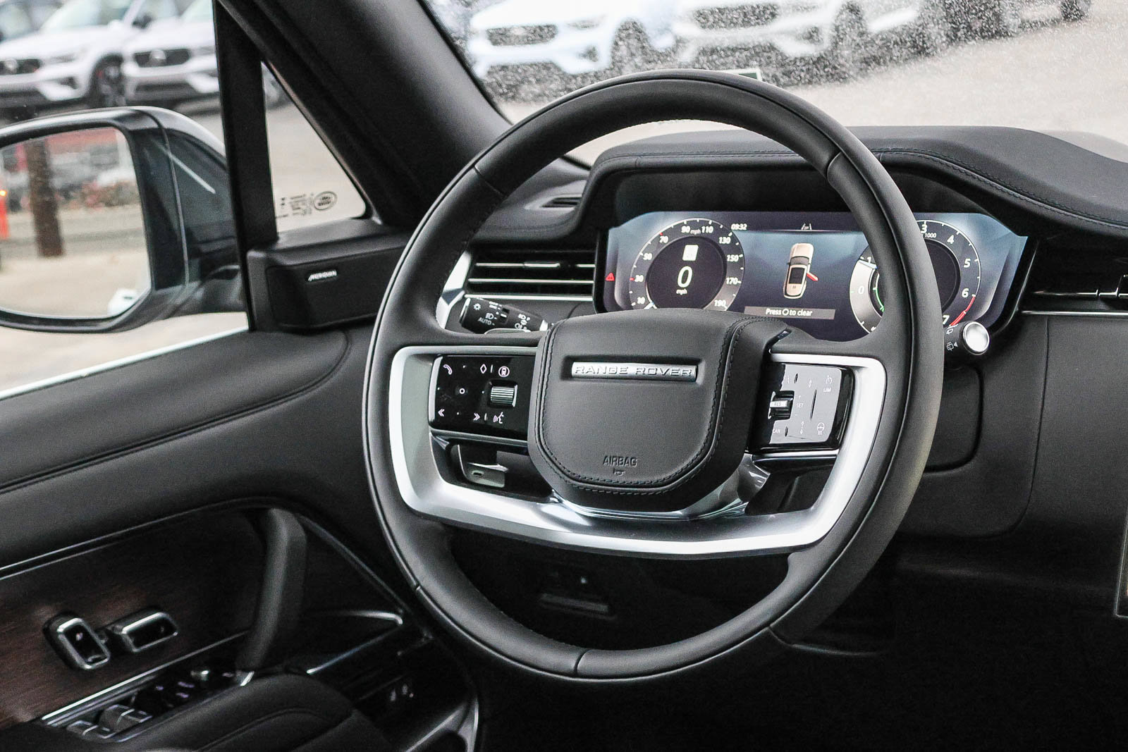 New 2025 Land Rover Range Rover SE AWD/4WD image 24