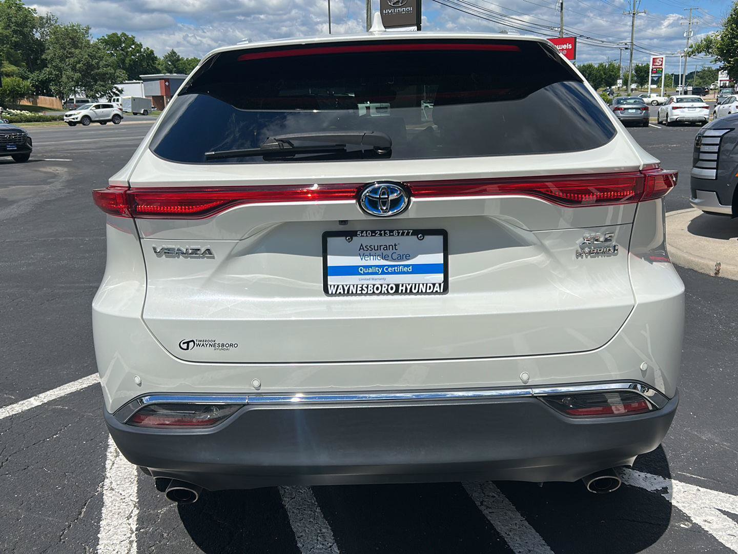 Used 2022 Toyota Venza XLE AWD/4WD image 6