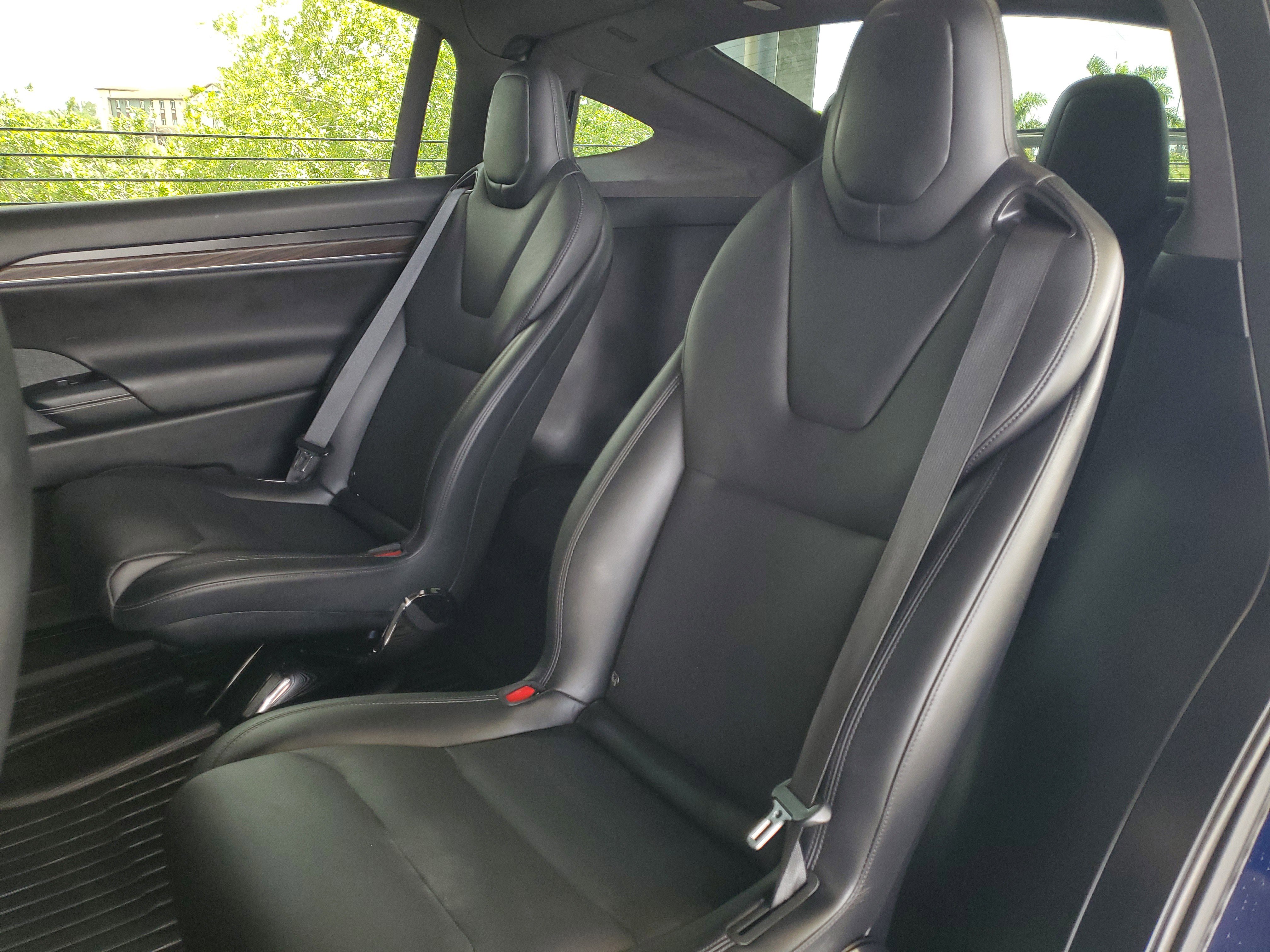 Used 2022 Tesla Model X image 7
