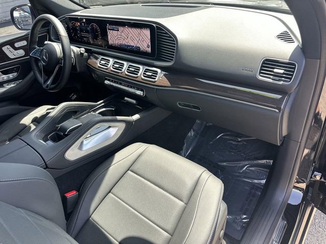 Used 2025 Mercedes-Benz GLE 450e 4MATIC w/ Driver Assistance Package image 29