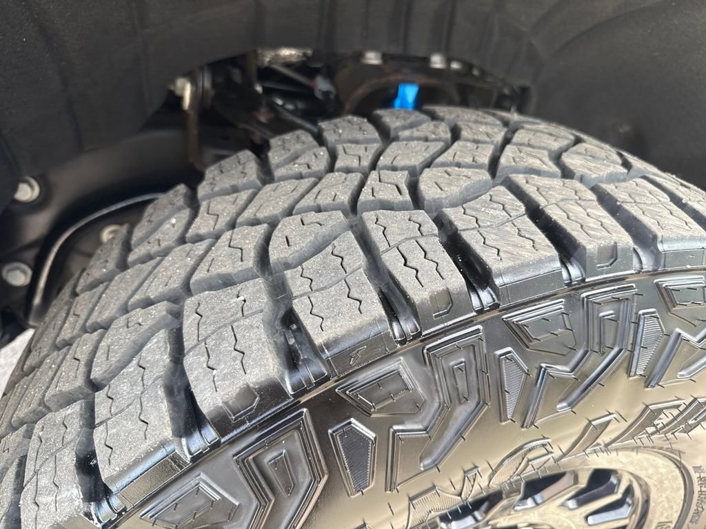 Used 2025 GMC Sierra 2500 AT4X w/ AT4X AEV Edition image 28