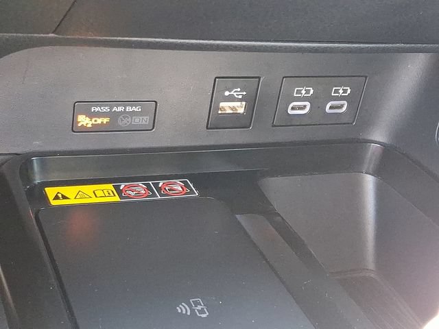 Used 2025 Toyota Camry SE FWD image 26