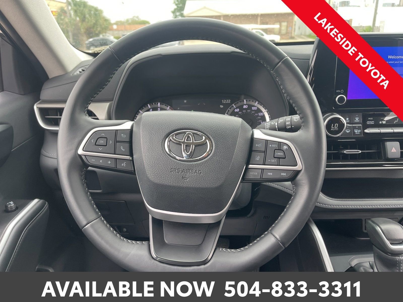 Used 2025 Toyota Highlander LE image 24