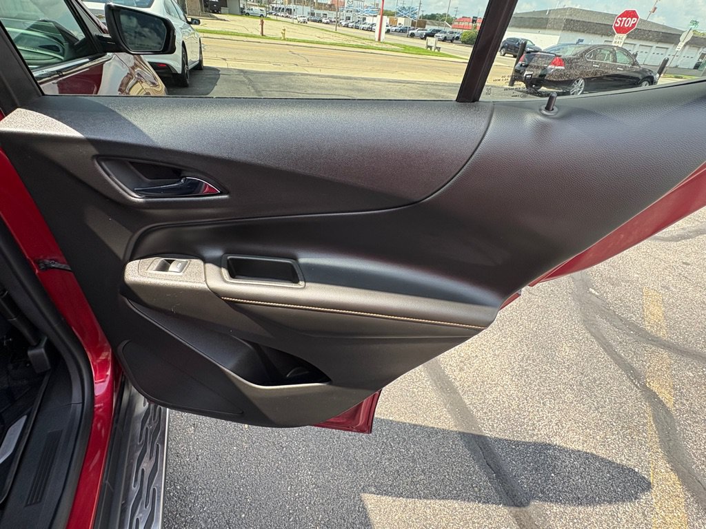 Used 2018 Chevrolet Equinox Premier FWD image 14