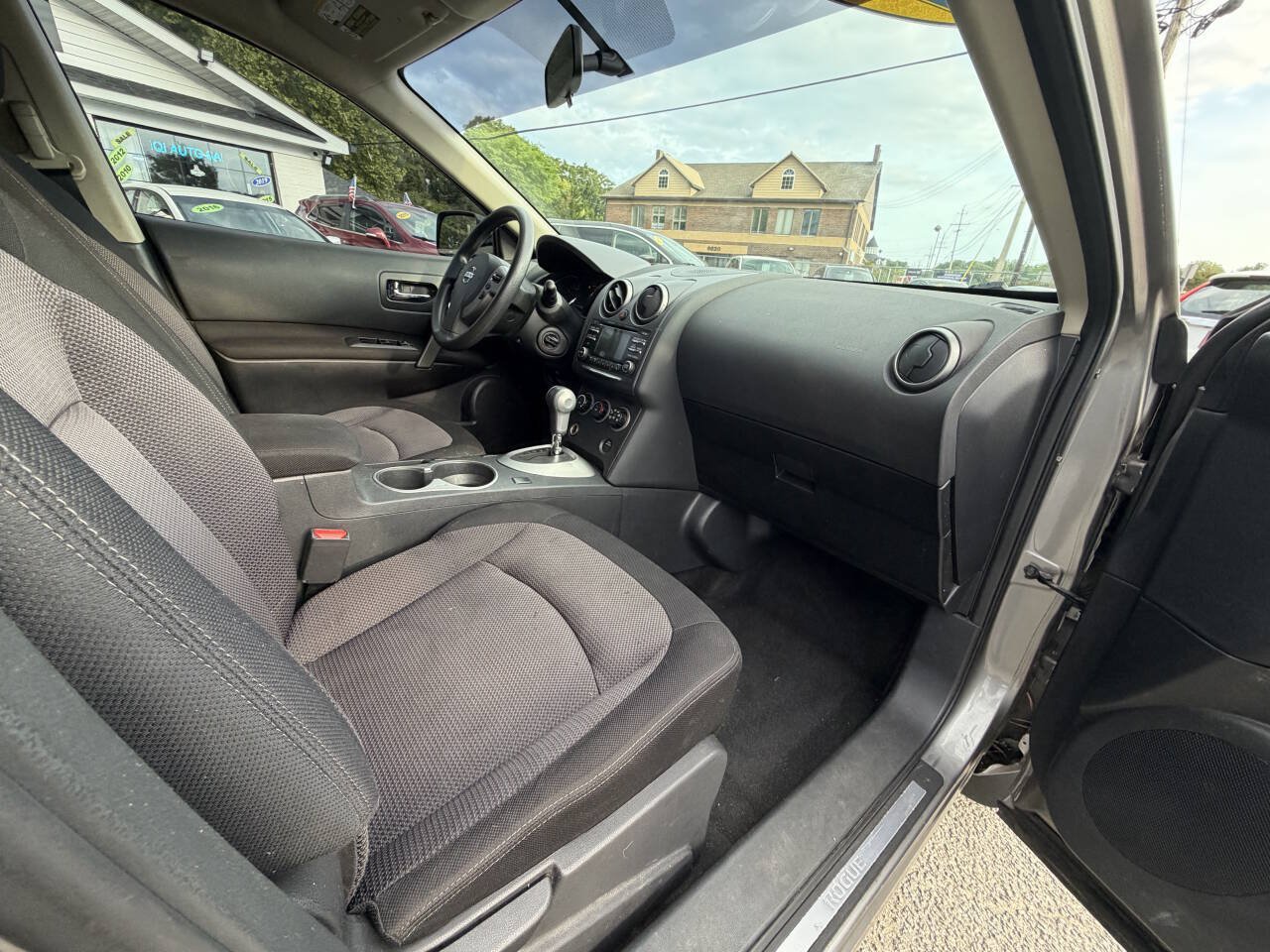 Used 2012 Nissan Rogue SV AWD/4WD image 33