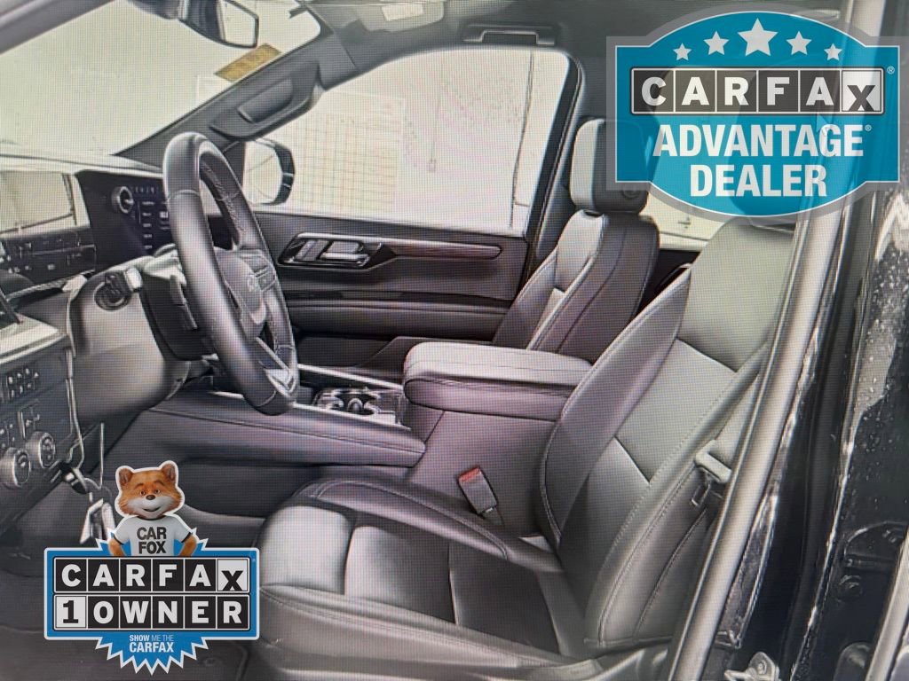 Used 2025 Chevrolet Suburban Z71 AWD/4WD image 3