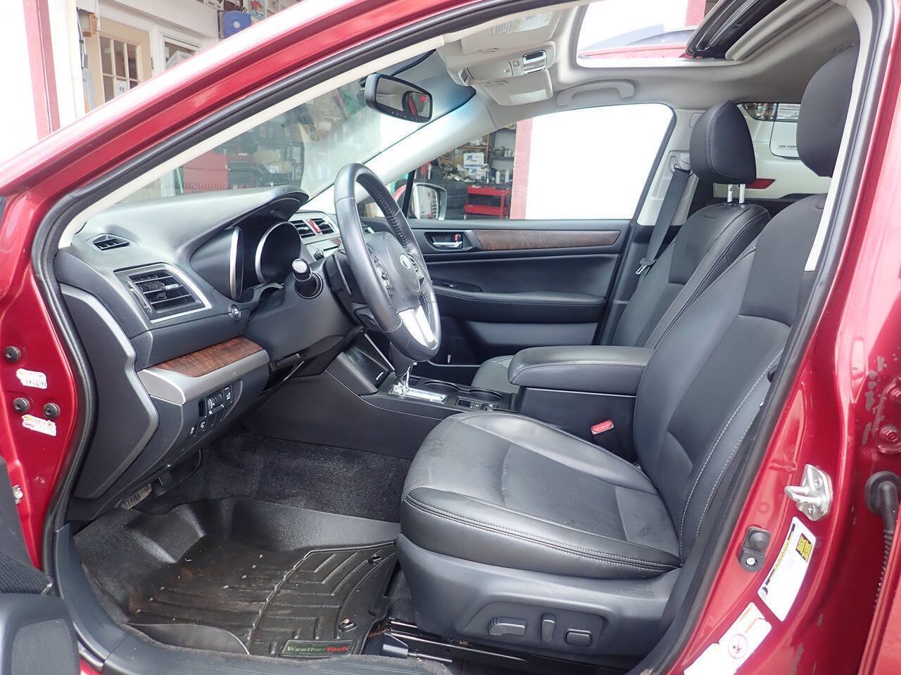 Used 2015 Subaru Outback 2.5i Limited AWD/4WD image 9