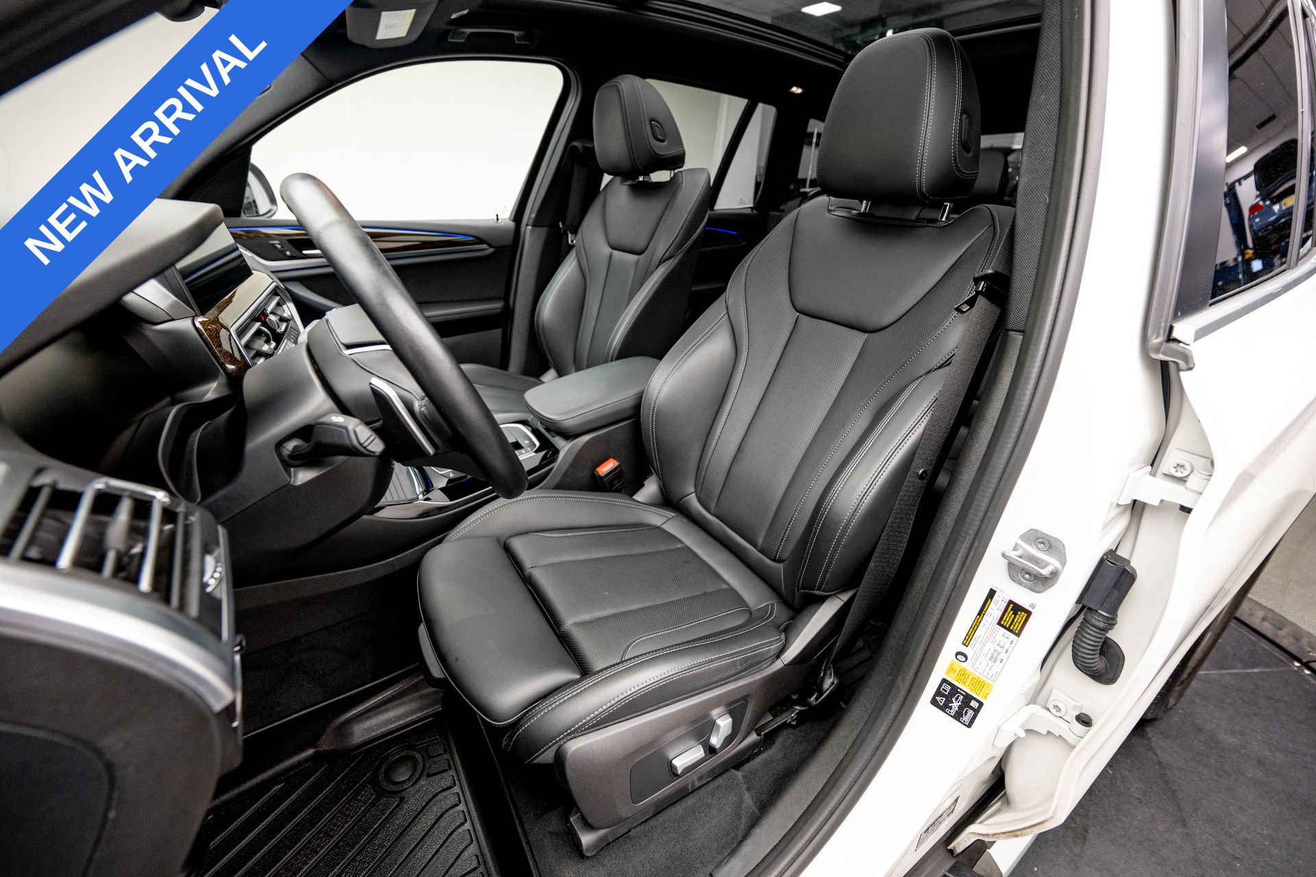 Used 2022 BMW X3 xDrive30i AWD/4WD image 11