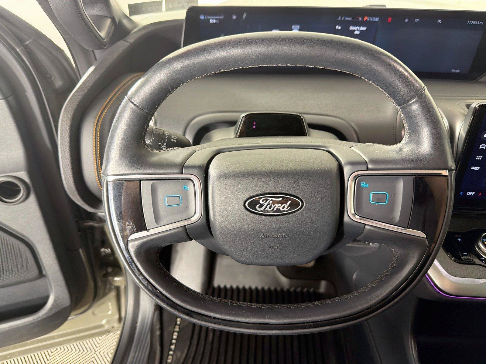 Used 2025 Ford Expedition Tremor AWD/4WD image 3