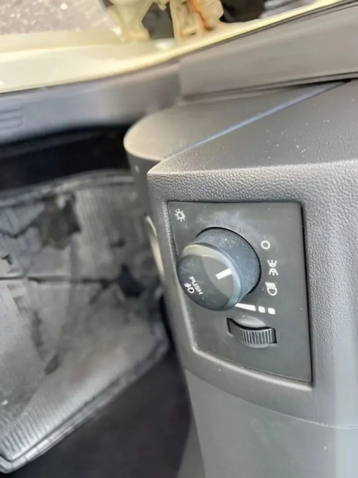 Used 2008 Chrysler 300 Touring w/ Comfort/Convenience Group image 12