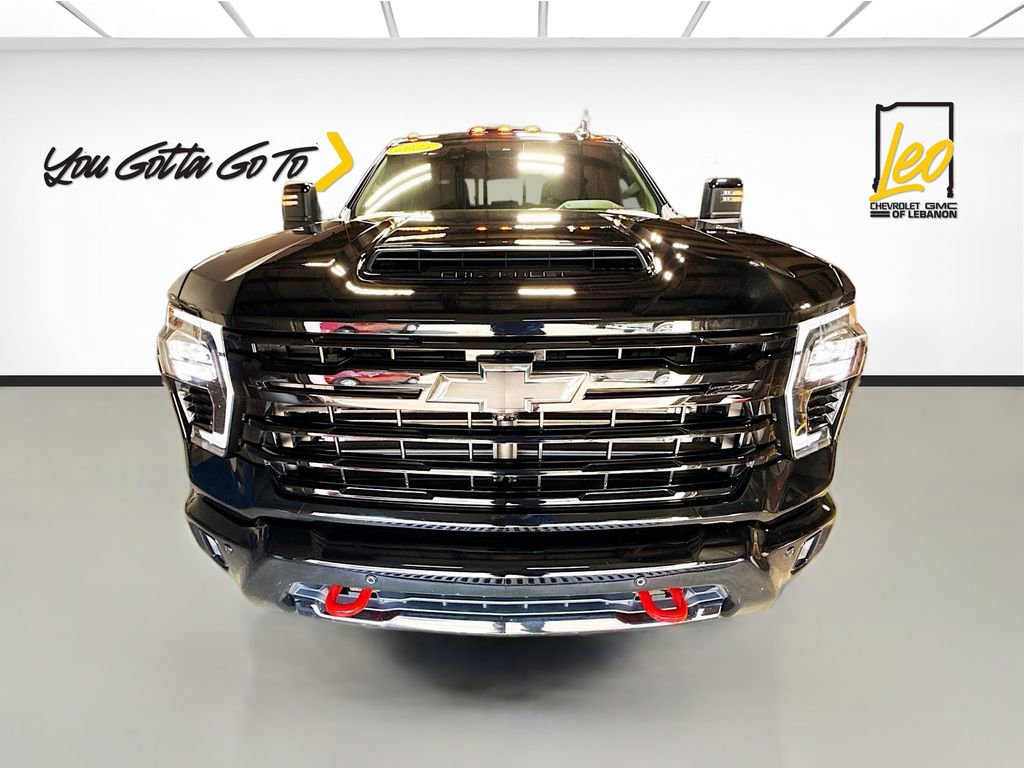 Used 2025 Chevrolet Silverado 2500 LT w/ Trail Boss Package AWD/4WD image 2