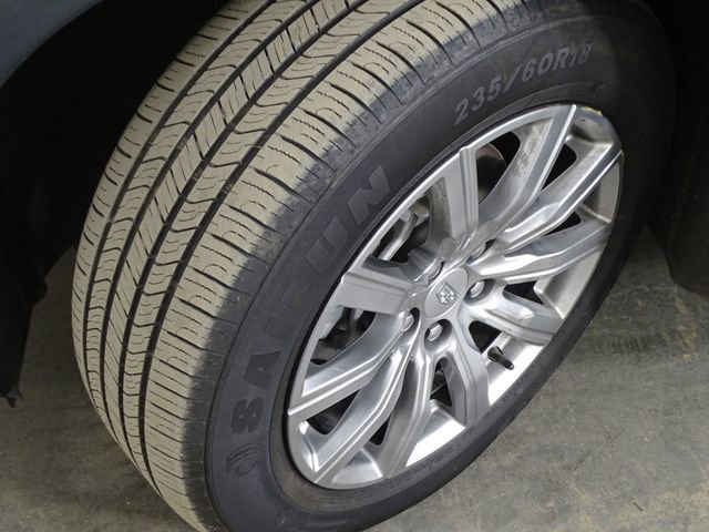 Used 2023 Cadillac XT4 Premium Luxury w/ Cold Weather Package image 39