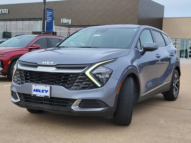 Used 2023 Kia Sportage EX image 2