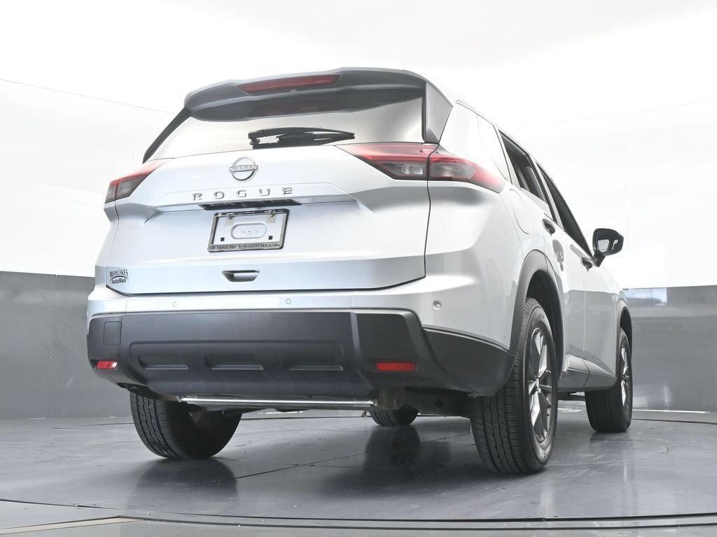 Used 2024 Nissan Rogue S FWD image 54