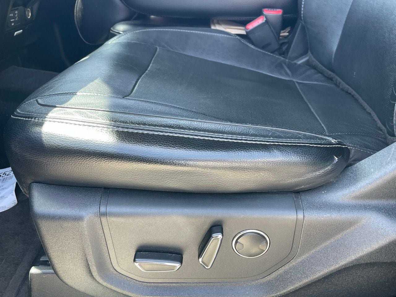 Used 2015 Ford F150 Lariat AWD/4WD image 36