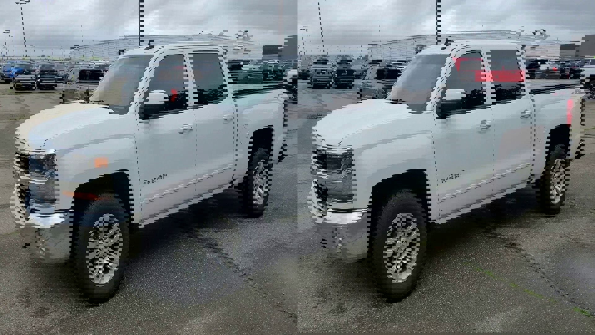 Used 2017 Chevrolet Silverado 1500 LT w/ All Star Edition image 38