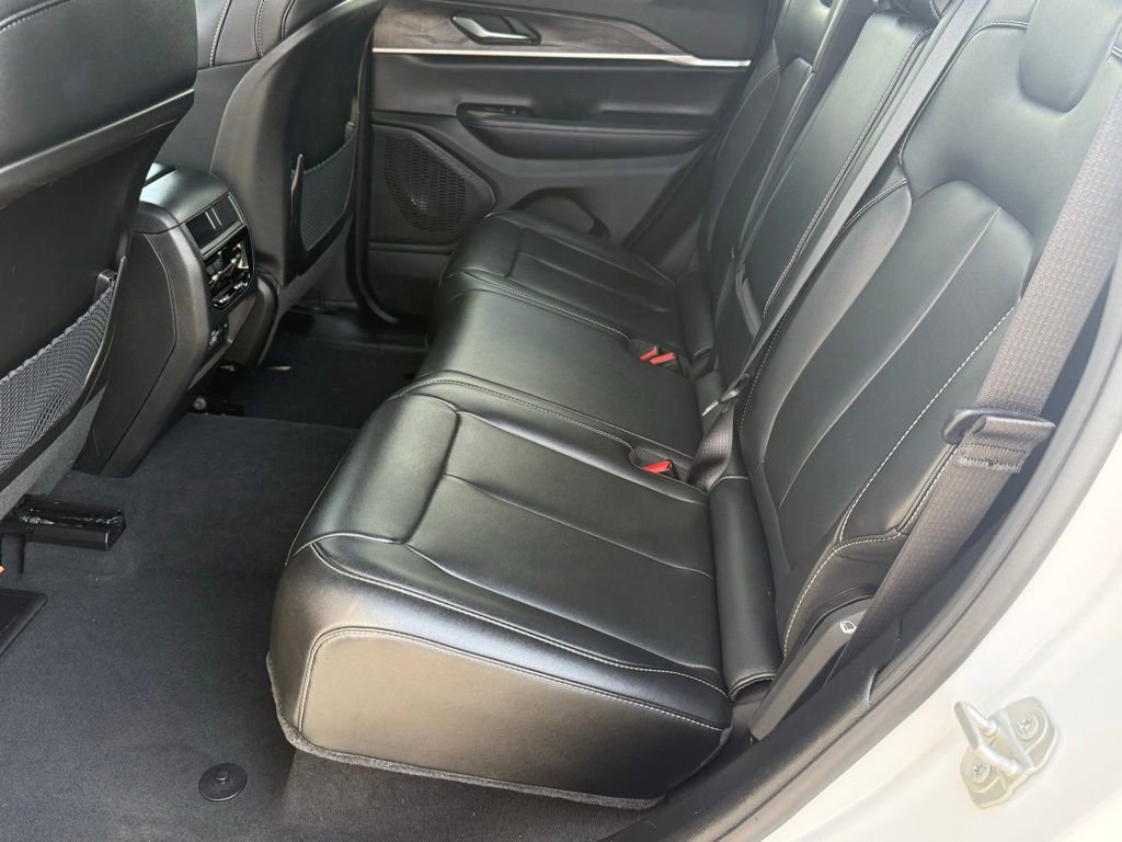 Certified 2024 Jeep Grand Cherokee Limited image 42