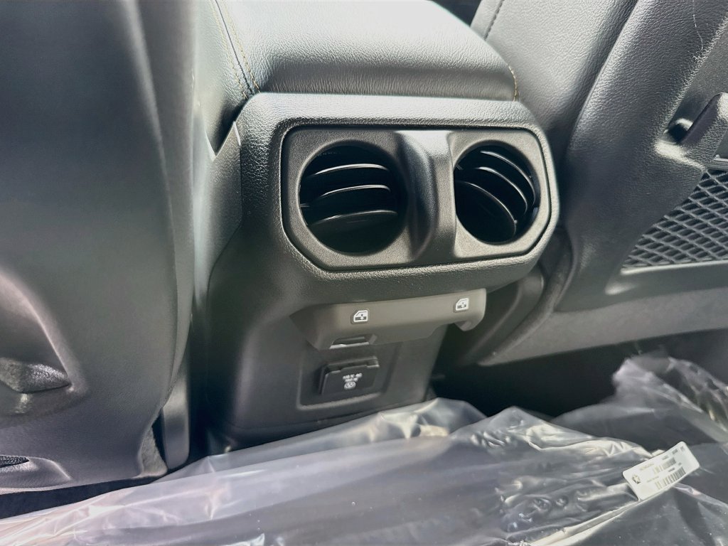 New 2027 Jeep Wrangler Unlimited Sahara AWD/4WD image 24