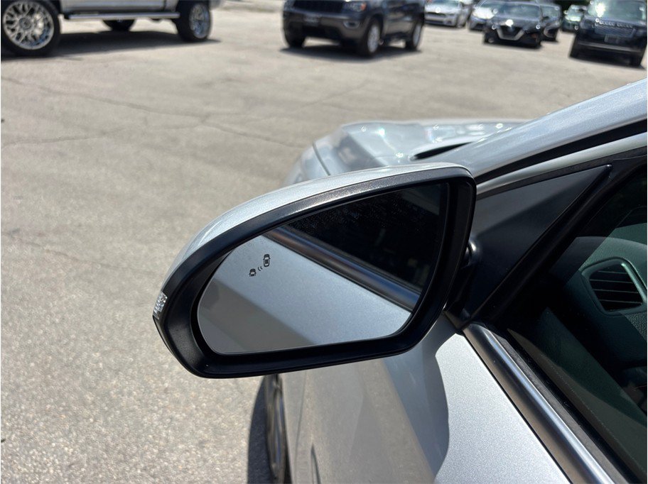 Used 2018 Hyundai Elantra GT Sport w/ Sport Tech Package 04 FWD image 15