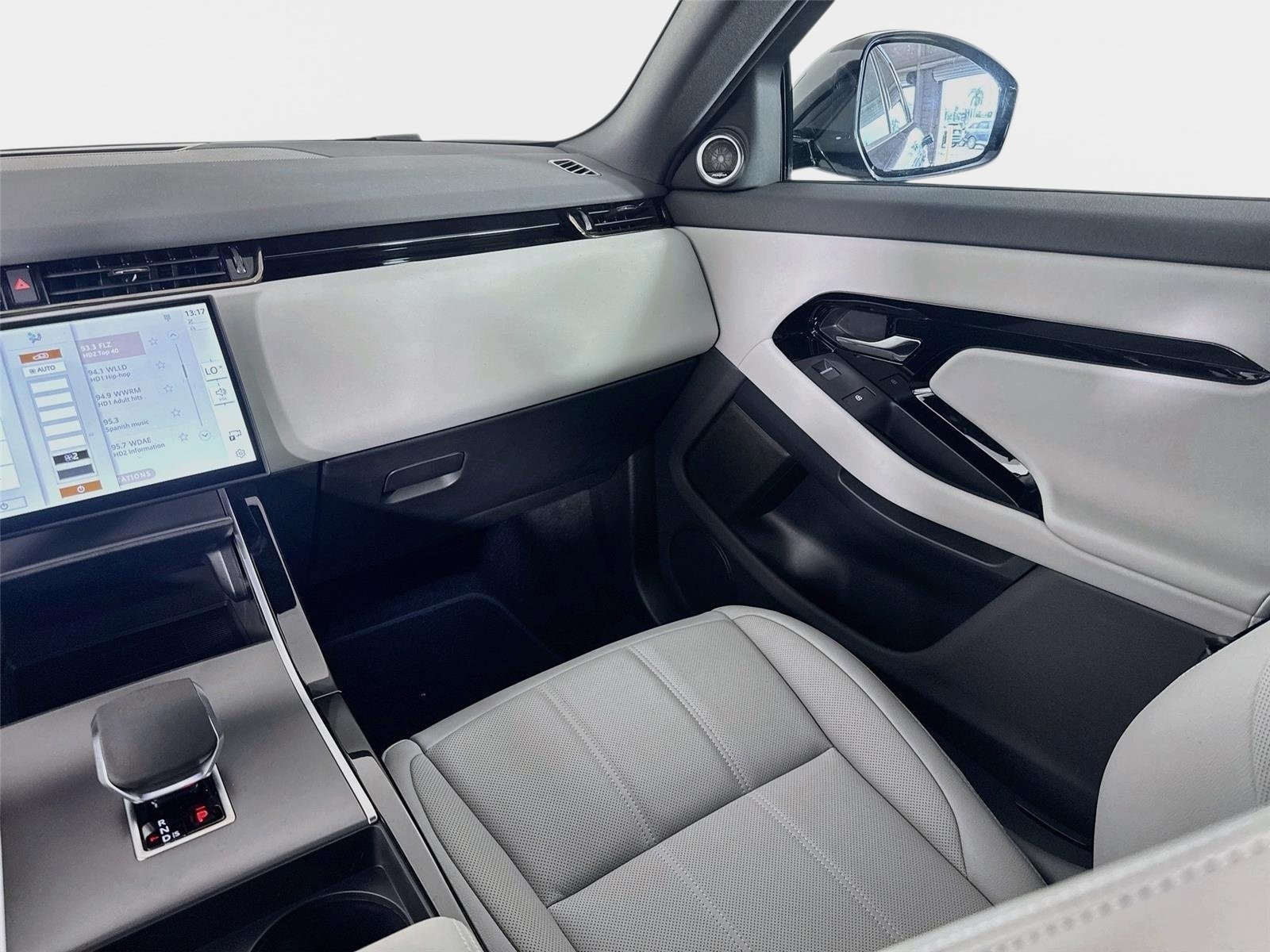 New 2026 Land Rover Range Rover Evoque S AWD/4WD image 26