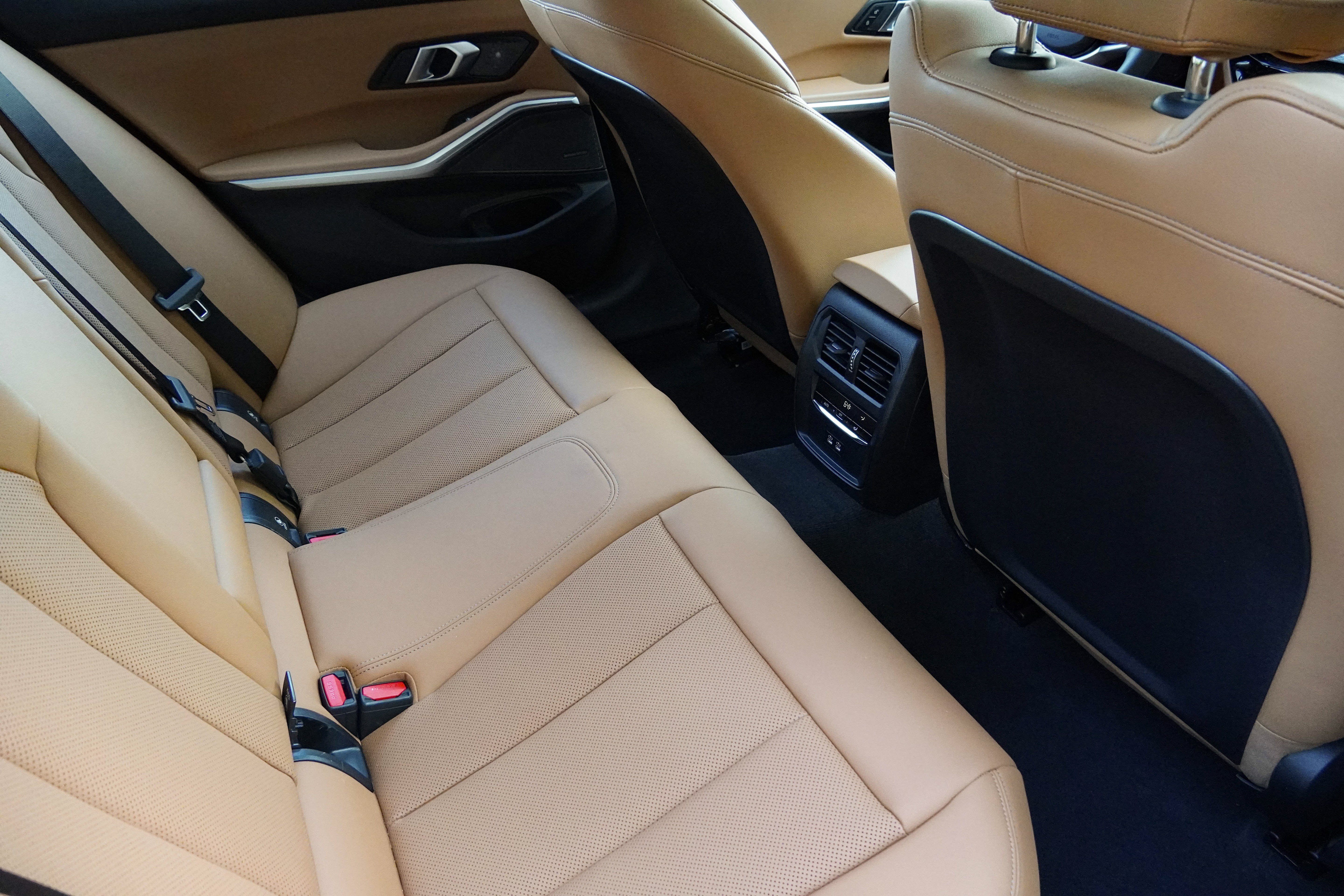 Certified 2025 BMW M340i xDrive AWD/4WD image 31