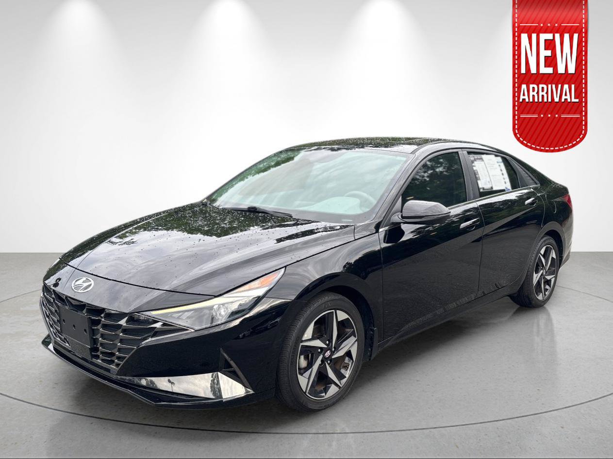 Used 2022 Hyundai Elantra SEL w/ Convenience + Premium Package