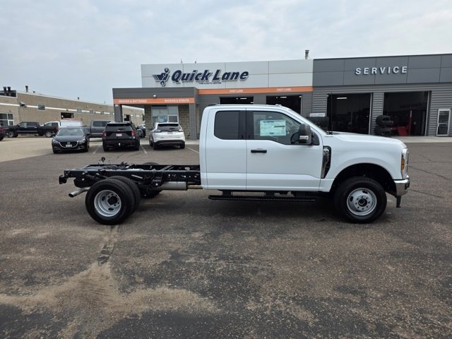 New 2025 Ford F350 XLT w/ Snow Plow Prep Package image 7