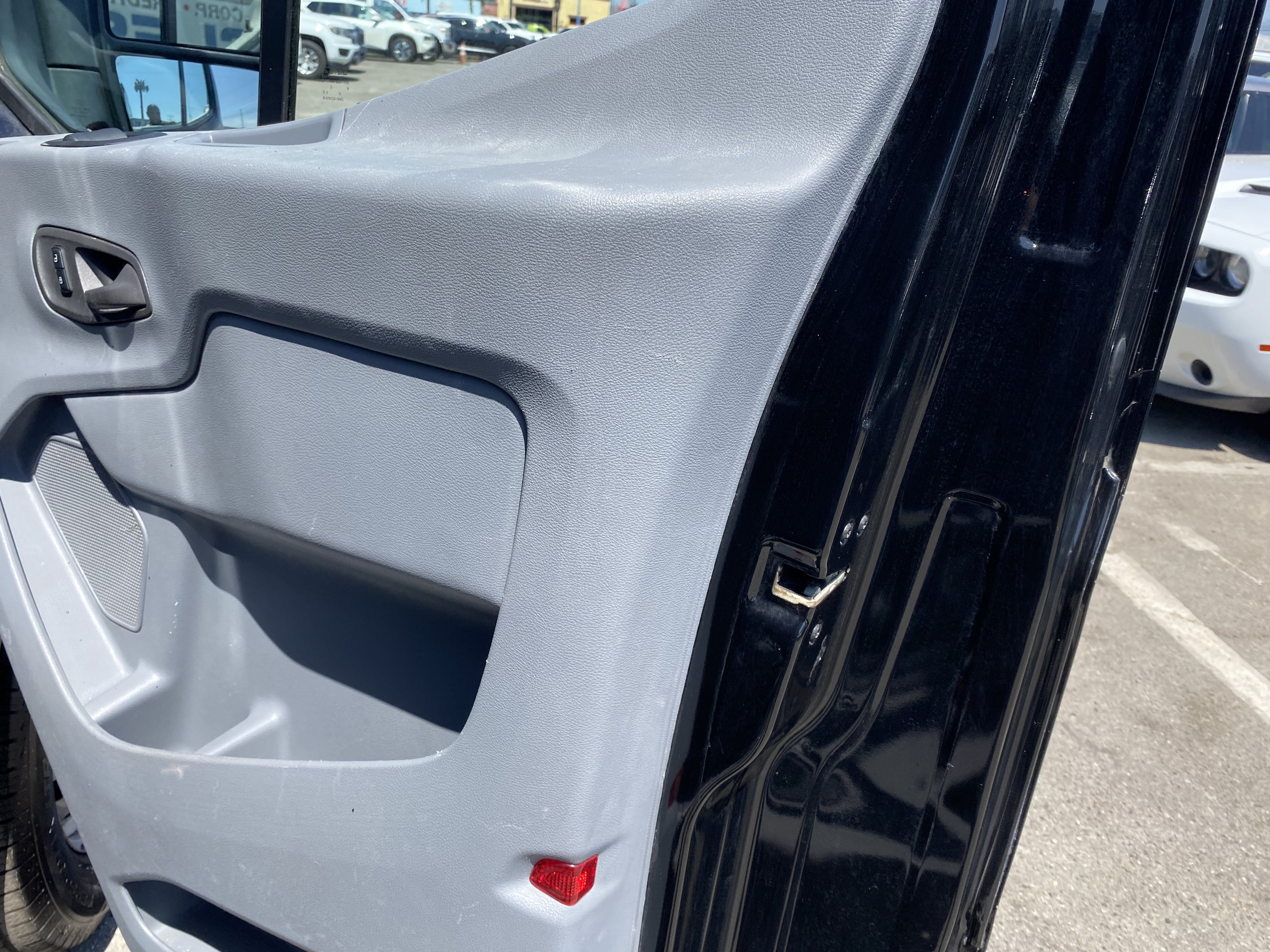 Used 2018 Ford Transit 350 XLT RWD image 21