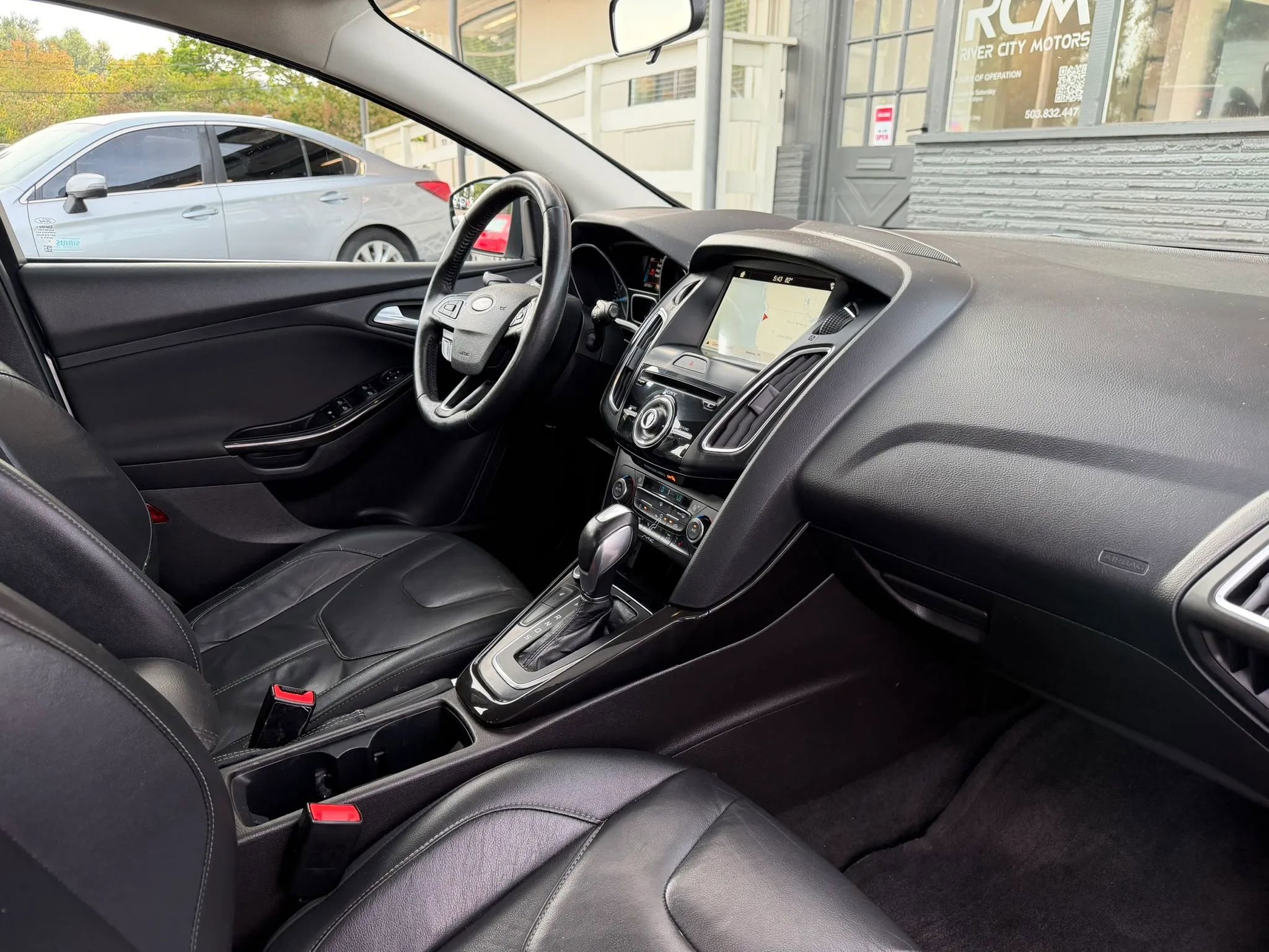 Used 2017 Ford Focus Titanium FWD image 23