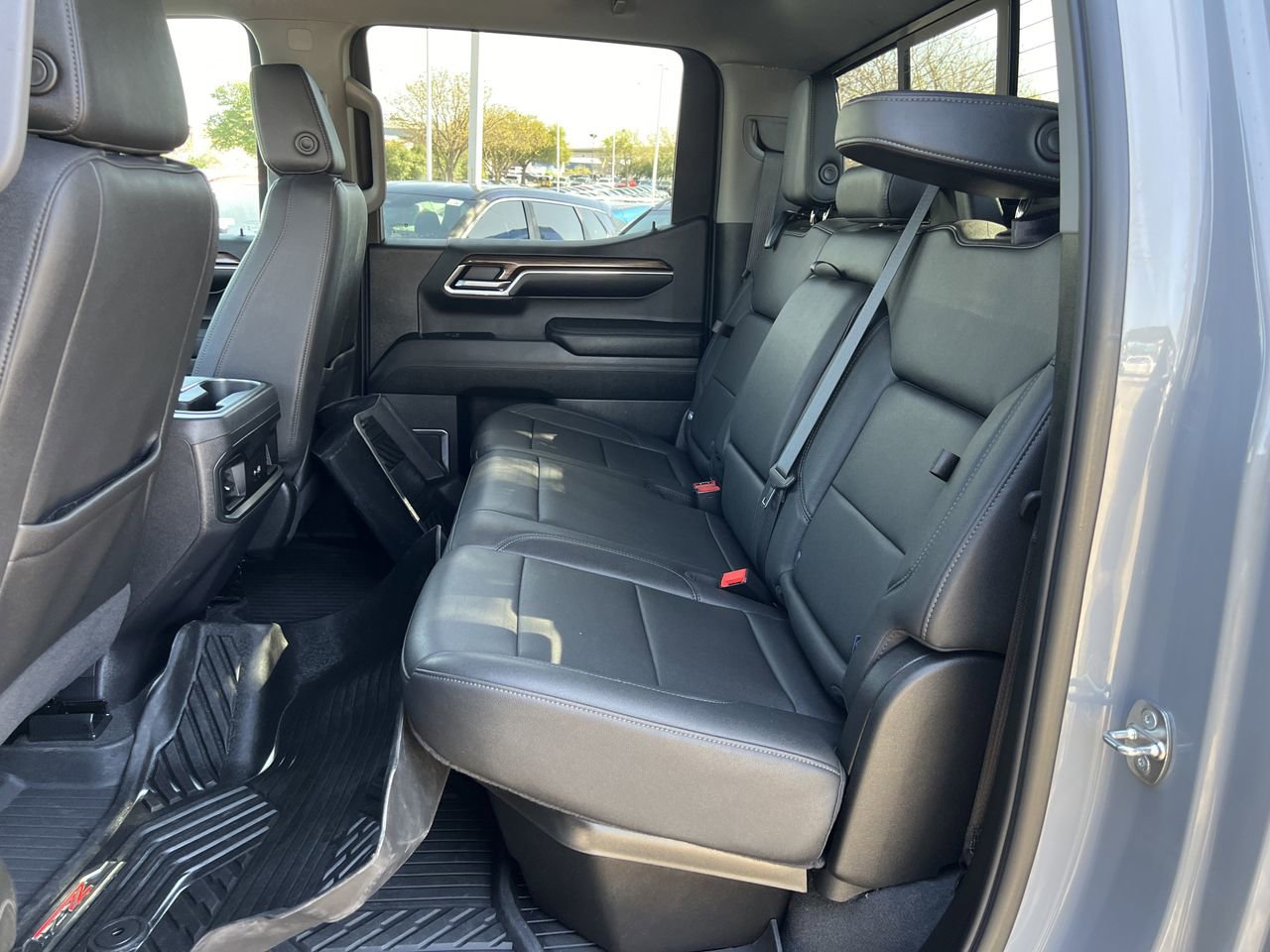 Used 2024 Chevrolet Silverado 1500 LT Trail Boss w/ Convenience Package II image 31